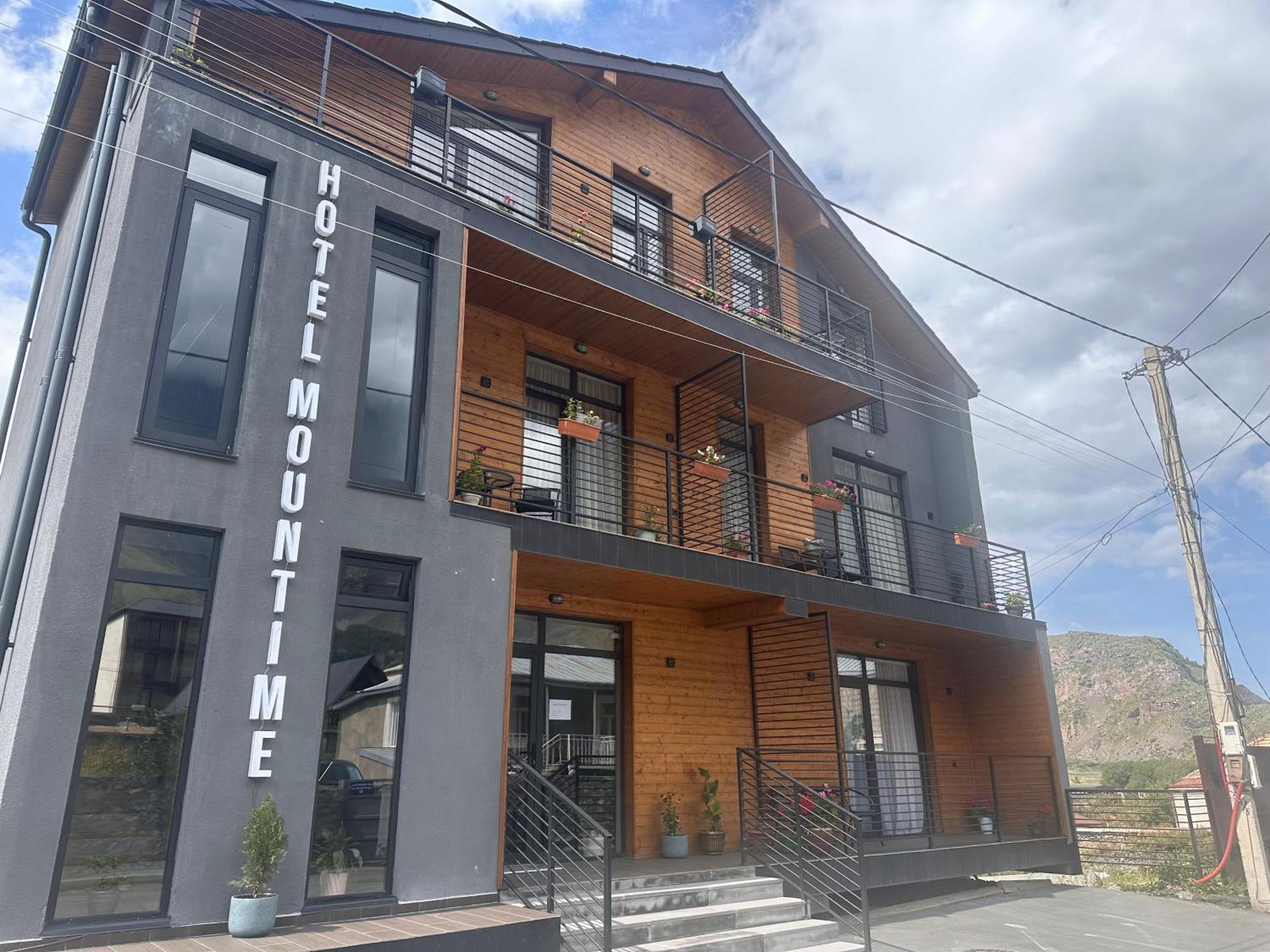 Hotel Mountime Kazbegi Exterior foto
