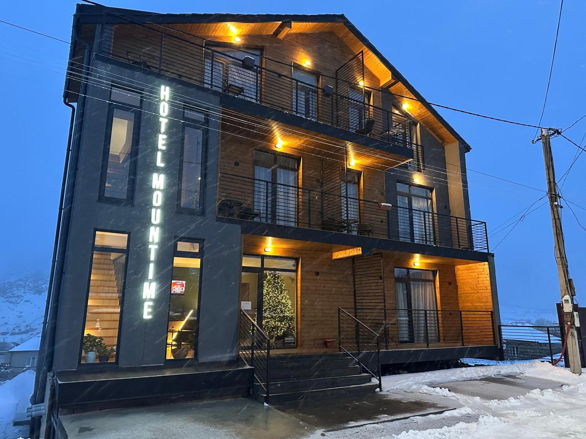 Hotel Mountime Kazbegi Exterior foto